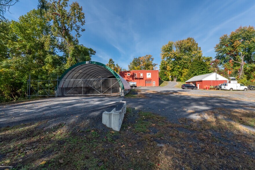 More Photos Of 441 Broadway 9W, Port Ewen Manufacturing For Sale