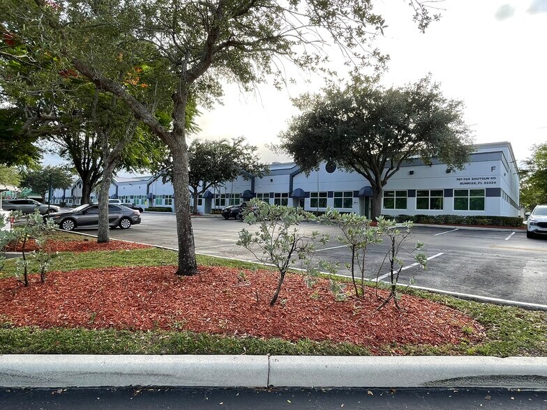 More Photos Of 757 Shotgun Rd, Sunrise Light Manufacturing For Lease