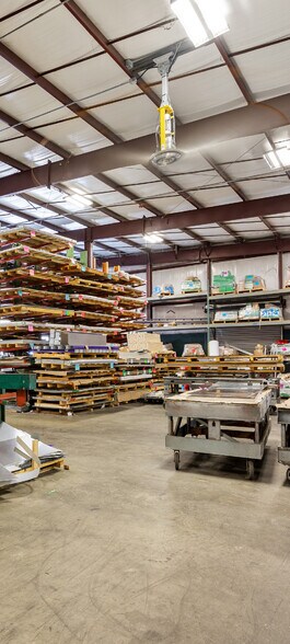 More Photos Of 394 Fort Argyle Rd, Savannah Distribution For Lease