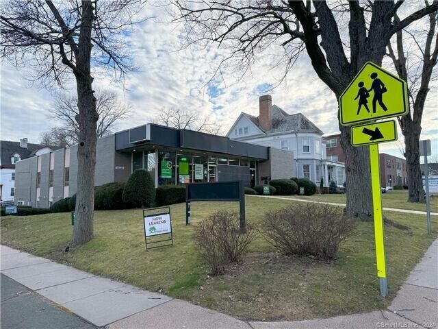 More Photos Of 593 Farmington Ave, Hartford Office For Lease