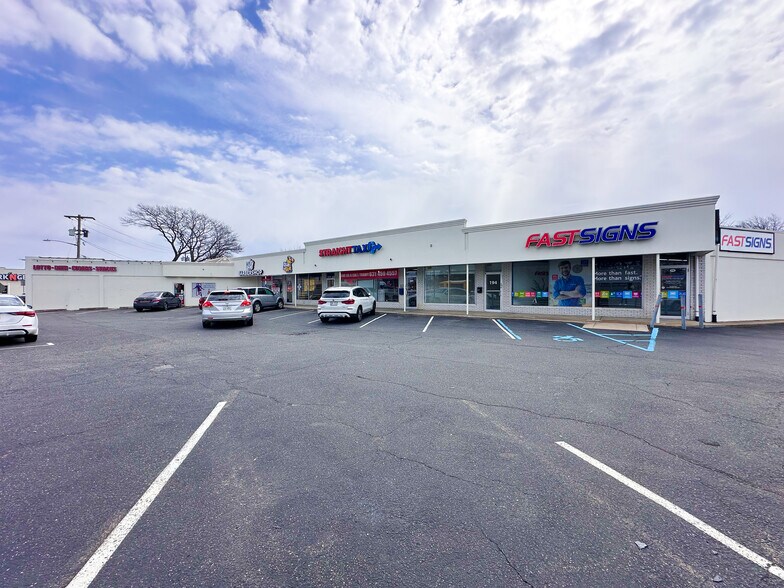 More Photos Of 180-196 W Sunrise Hwy, Lindenhurst Storefront For Sale