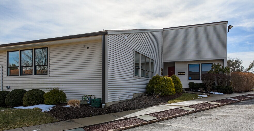 More Photos Of 5 Cold Hill Rd S, Mendham Township Office For Lease