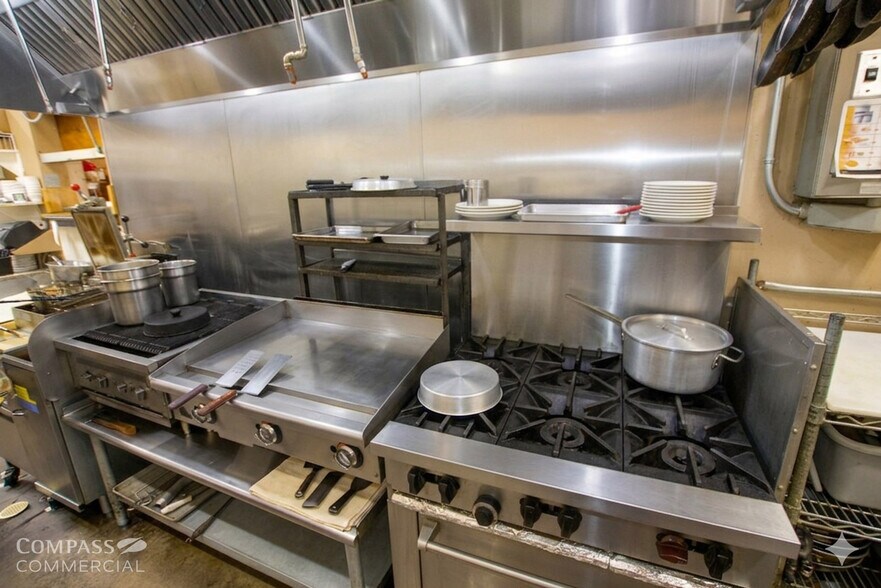 More Photos Of 52600 N 97 Hwy, La Pine Restaurant For Sale