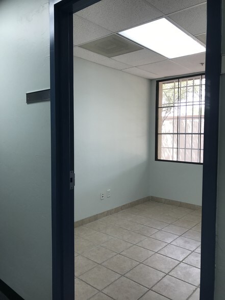 More Photos Of 1310 W St Marys Rd, Tucson Medical For Lease