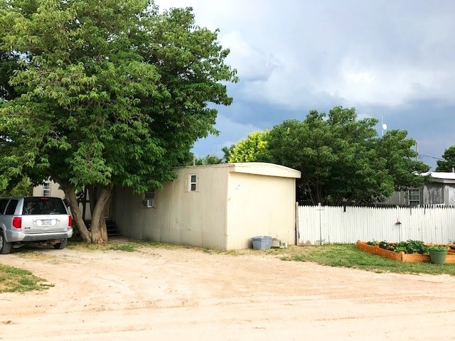 More Photos Of 14532 N Pecan Ave, Gardendale Manufactured Housing Mobile Home Park For Sale