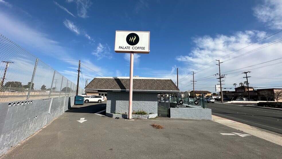 More Photos Of 10051 McFadden Ave, Westminster Fast Food For Lease