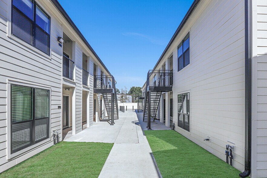 More Photos Of 4380 Mohican Prescot Crossover, Baton Rouge Apartments For Sale