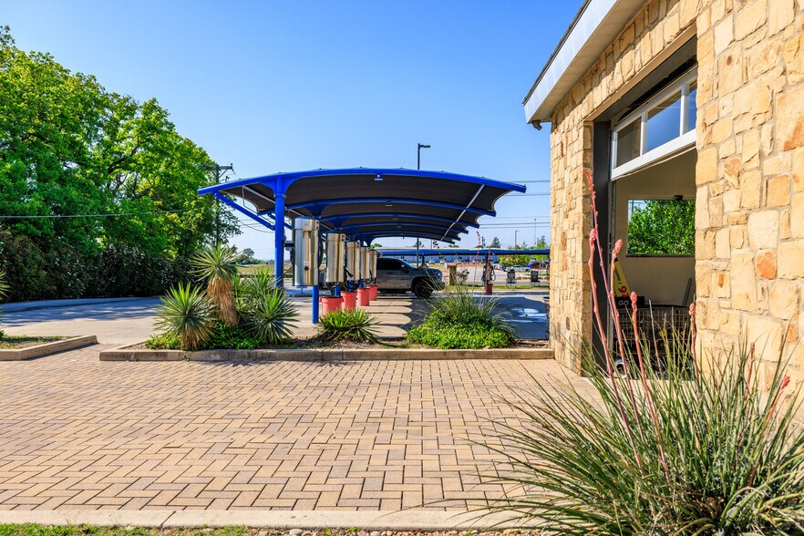 More Photos Of 516 Friendship Ln, Fredericksburg Carwash For Sale