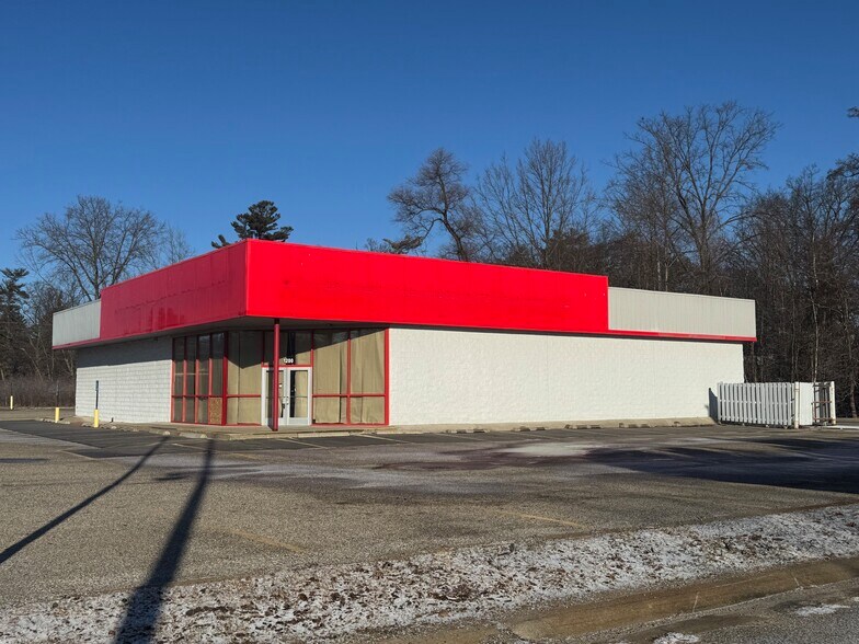 More Photos Of 1200 W Houghton Lake Dr, Prudenville Freestanding For Sale