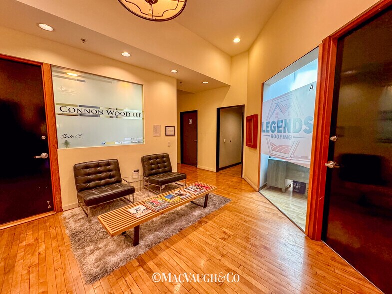 More Photos Of 33-37 E Union St, Pasadena Restaurant For Lease