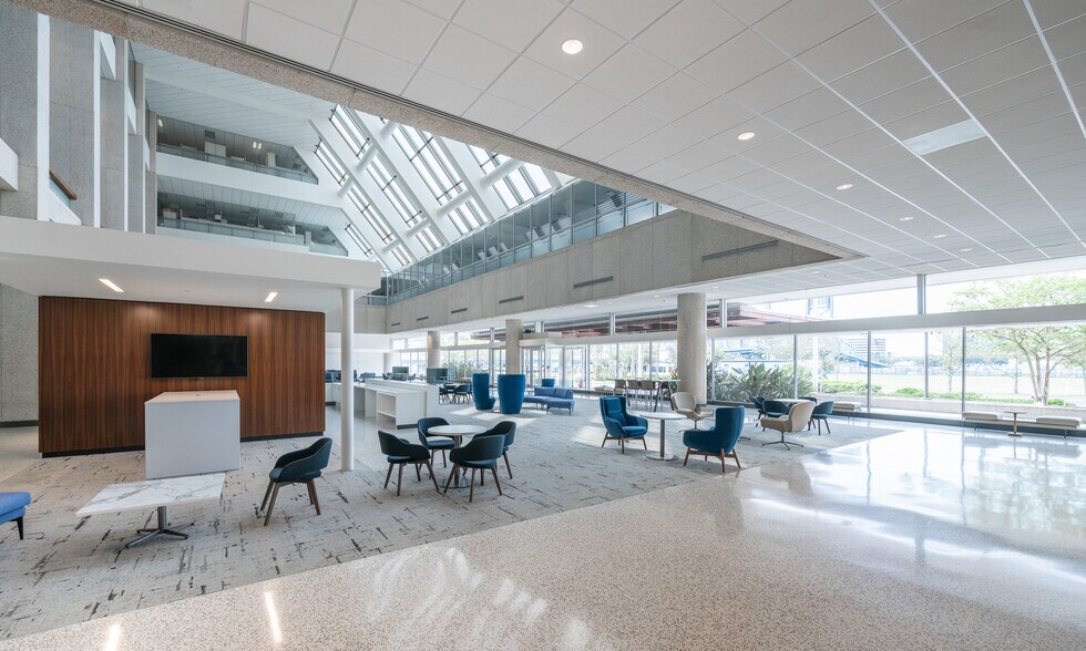 More Photos Of 1 Independent Dr, Jacksonville Office For Sale