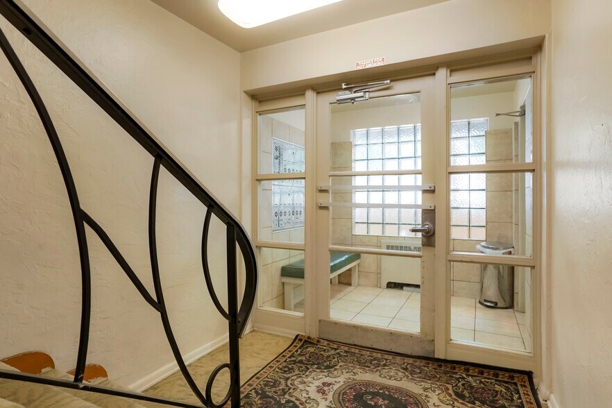 More Photos Of 1550 Pennsylvania St, Denver Apartments For Sale