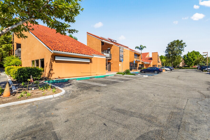 More Photos Of 25571 Marguerite Pky, Mission Viejo Office For Lease