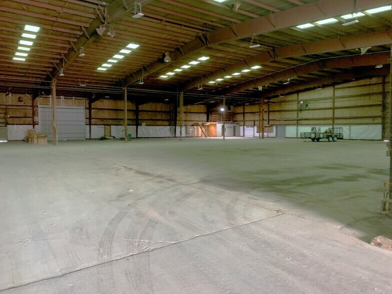 More Photos Of 6975 Brookville Salem Rd, Brookville Warehouse For Sale