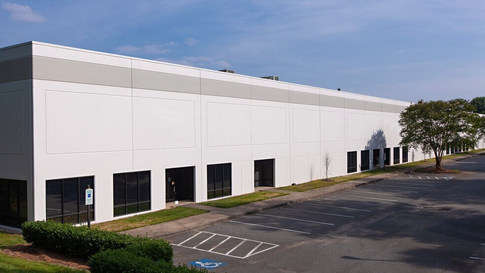 More Photos Of 2700 N Hutchison-McDonald, Charlotte Unknown For Lease