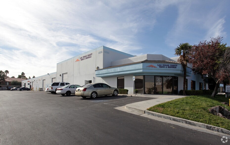 More Photos Of 4695 W Nevso Dr, Las Vegas Light Distribution For Lease