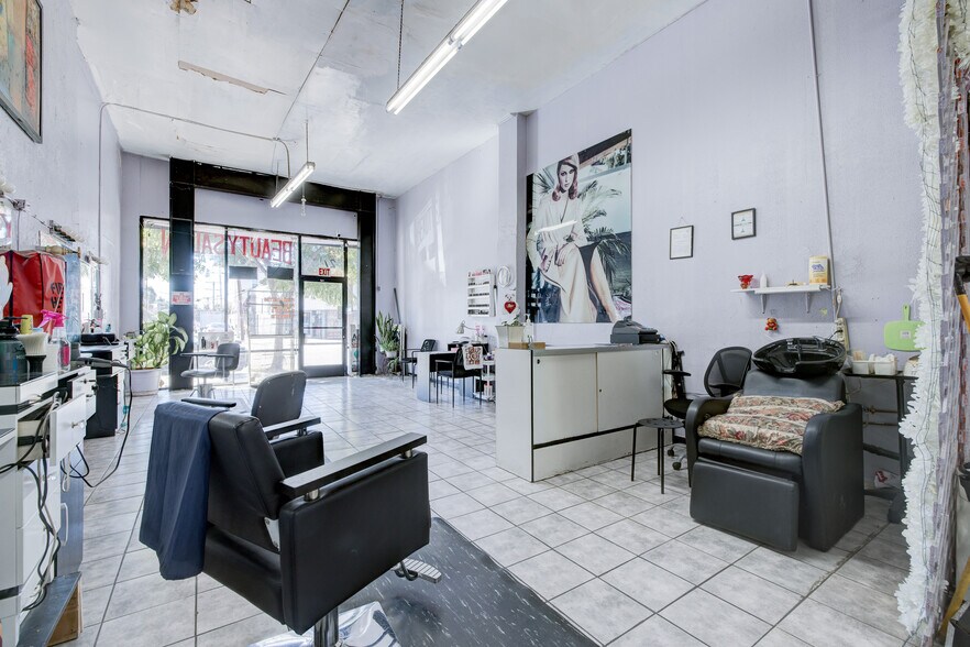 More Photos Of 2709 W Pico Blvd, Los Angeles Apartments For Sale