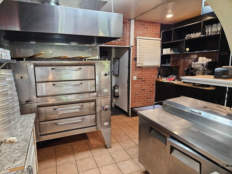 More Photos Of 959 Route 202-206 Hwy, Bridgewater Restaurant For Lease
