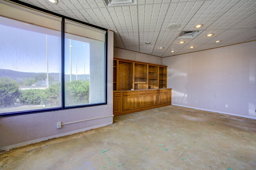More Photos Of 18950 Base Camp Rd, Monument Office For Lease