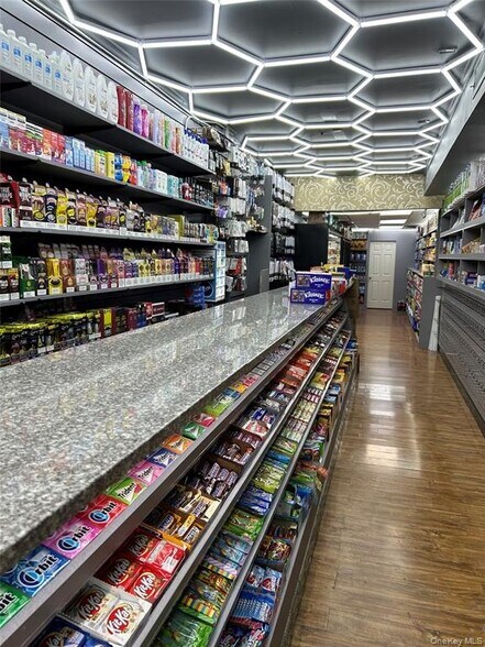 More Photos Of 187-191 Broadway, Amityville Storefront For Lease