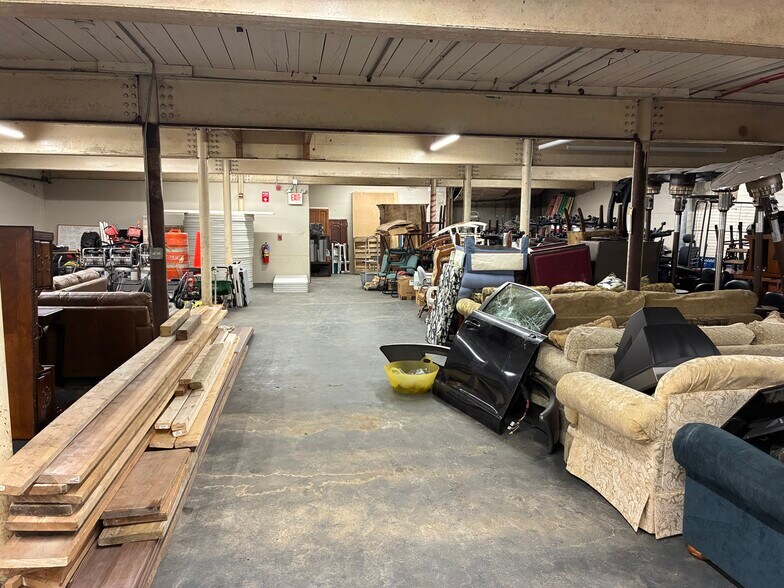 More Photos Of 1343 Main St, West Warwick Manufacturing For Lease