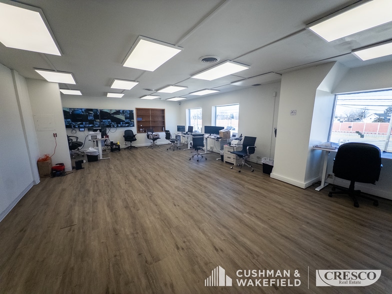 More Photos Of 23432-23420 Lakeland Blvd, Euclid Manufacturing For Sale