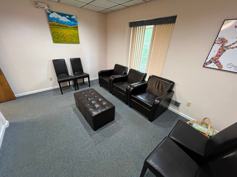 More Photos Of 971 US Highway 202 N, Branchburg Medical For Lease