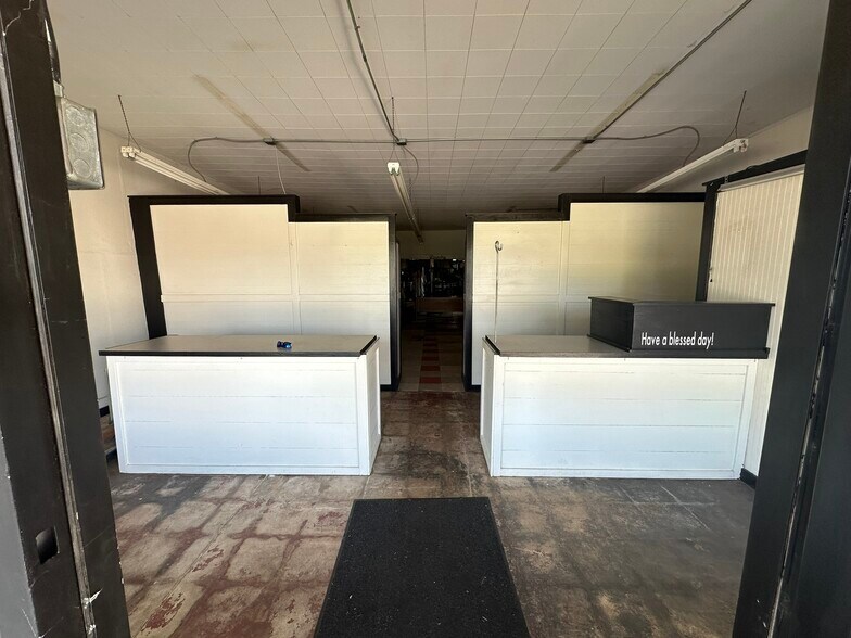 More Photos Of 190 S Commerce St, Frankston Restaurant For Sale