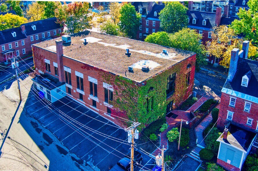 More Photos Of 99 Middle St, Manchester Office Residential For Sale