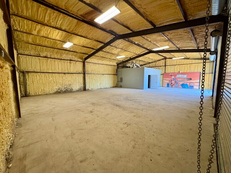 More Photos Of 2785 N Bagdad Rd, Leander Warehouse For Lease