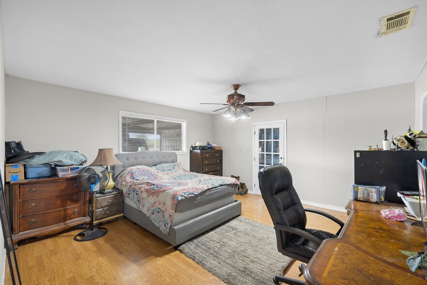 More Photos Of 9765 State Park Rd, Lockhart Land For Sale