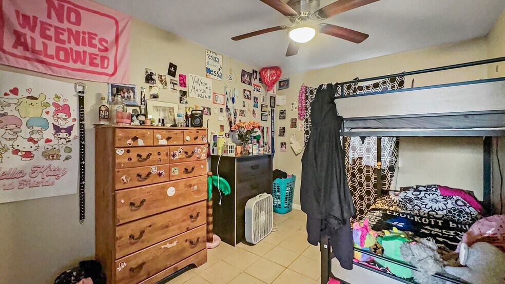 More Photos Of 300 S Cedar St, Crockett Apartments For Sale