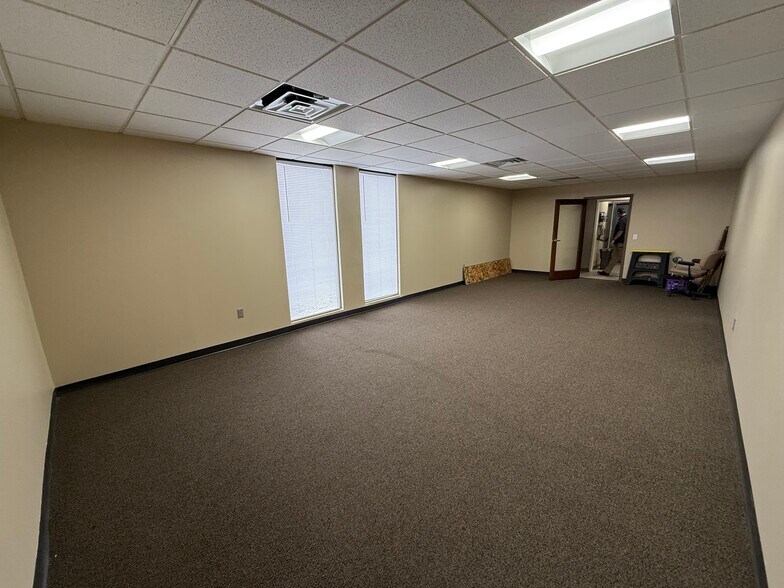 More Photos Of 6931 S Yosemite St, Englewood Office For Sale