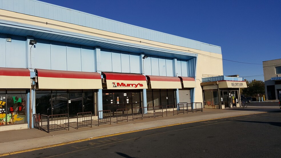 More Photos Of 6200 Woodland, Philadelphia Unknown For Lease