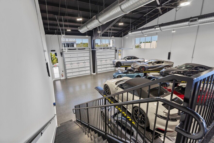 More Photos Of 3584 Plover, Naples Warehouse For Sale