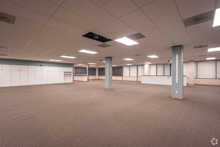 More Photos Of 17270 Red Oak Dr, Houston Medical For Sale