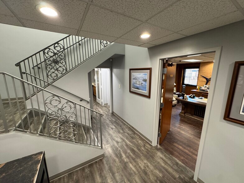 More Photos Of 3166 Broad Ave, Memphis Warehouse For Sale