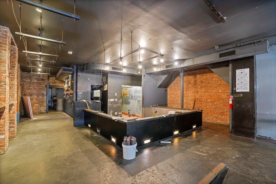 More Photos Of 296 Grand St, Brooklyn Apartments For Lease