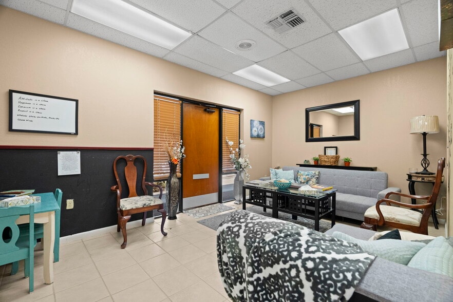 More Photos Of 10333 Seminole Blvd, Largo Office For Sale