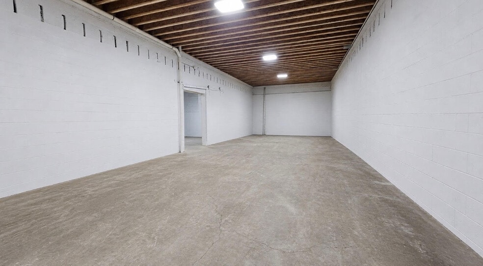 Primary Photo Of 48 Carter St, Newburgh Industrial For Lease