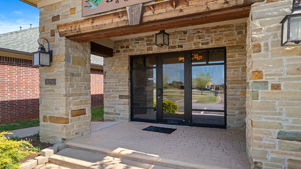 More Photos Of 9204 N Kelley Ave, Oklahoma City Office For Sale