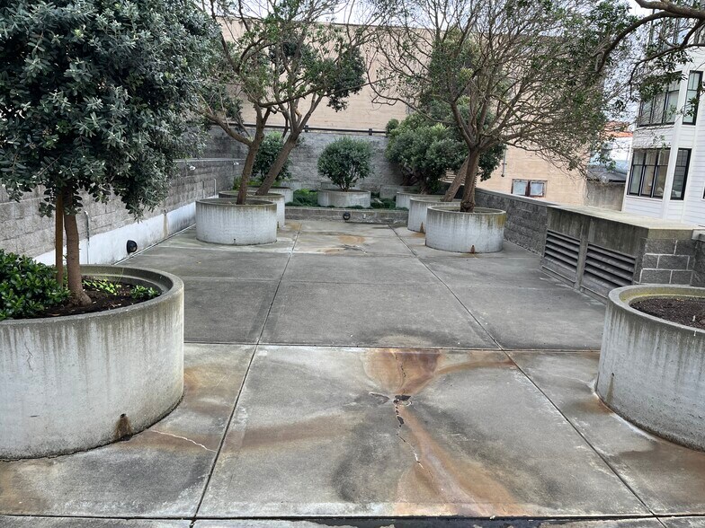 More Photos Of 1650 Jackson St, San Francisco Apartments For Sale