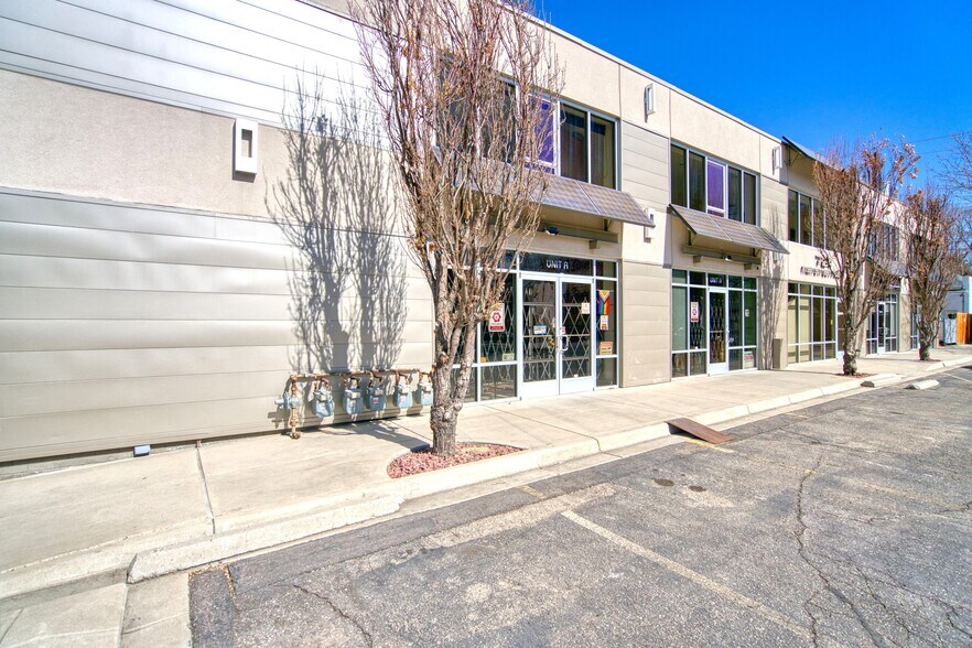 More Photos Of 724 Main Street Plaza, Longmont Storefront Retail Office For Sale