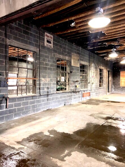 More Photos Of 262 Goffle Rd, Hawthorne Service For Lease