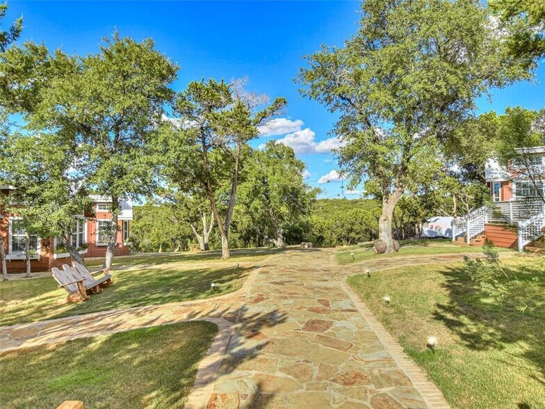 More Photos Of 251 Circle Dr, Wimberley Hospitality For Sale