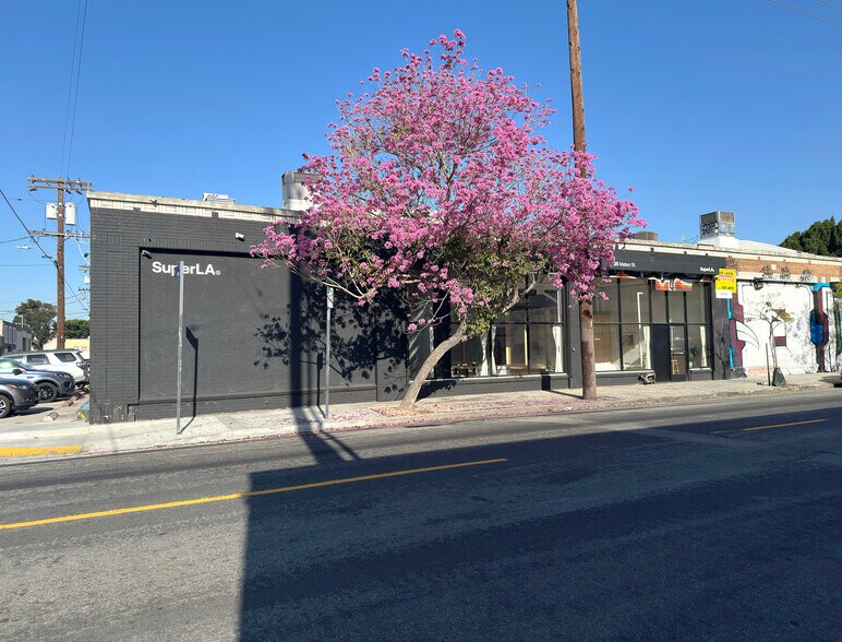 Primary Photo Of 725 Mateo St, Los Angeles Warehouse For Lease