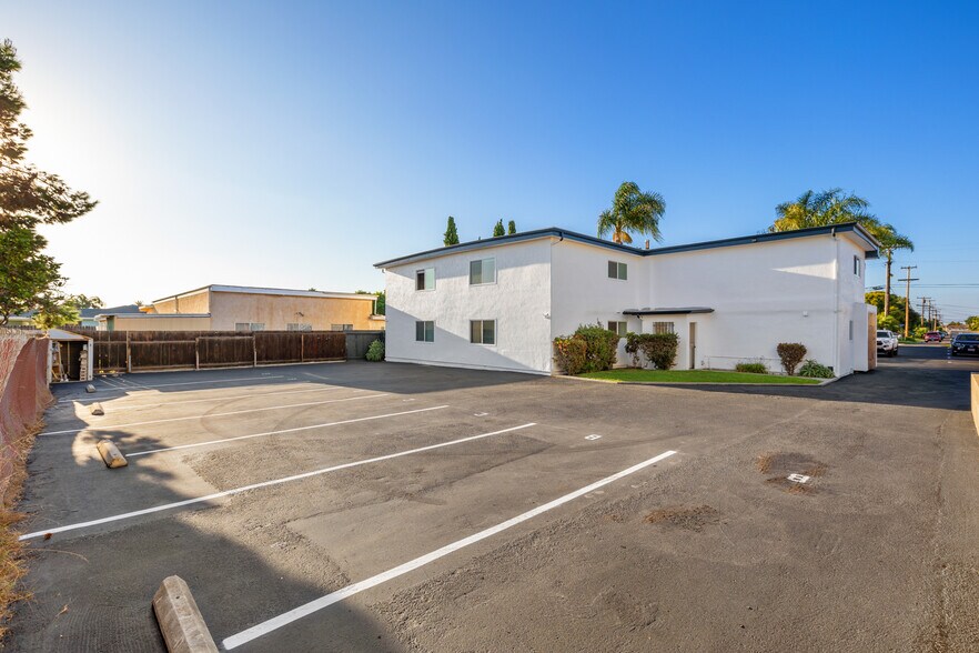 More Photos Of 1147-1149 Grove Ave, Imperial Beach Apartments For Sale