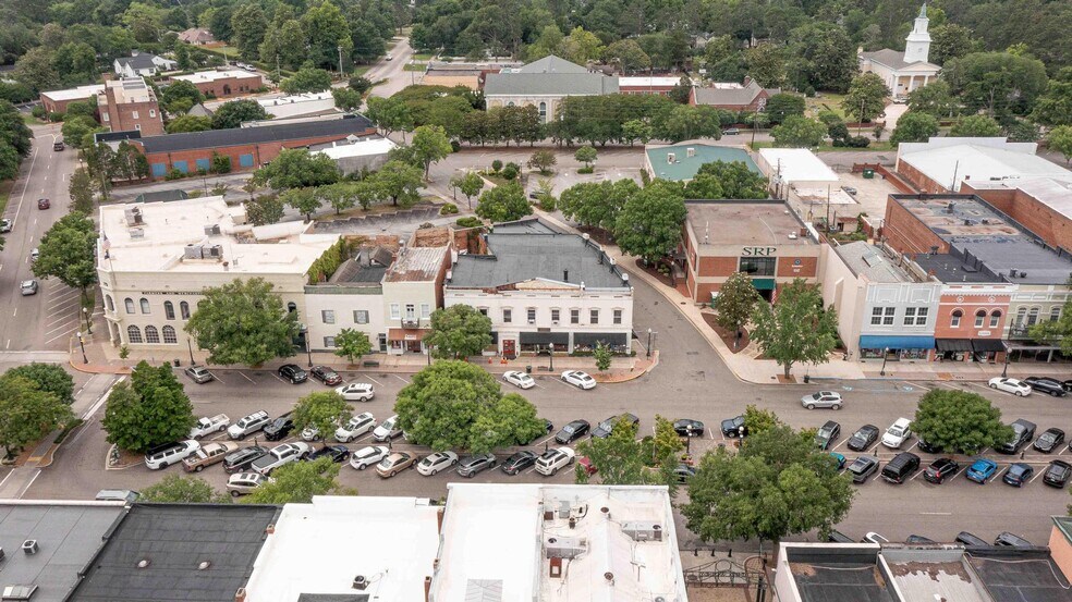 More Photos Of 147 Laurens SW st, Aiken Office For Lease