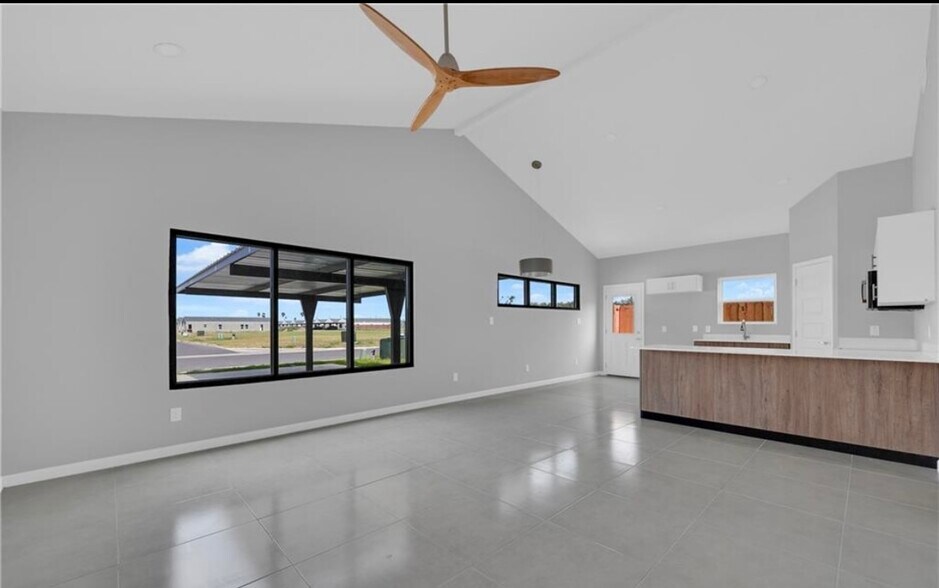 More Photos Of 412 Sparrow Rd, Weslaco Apartments For Sale