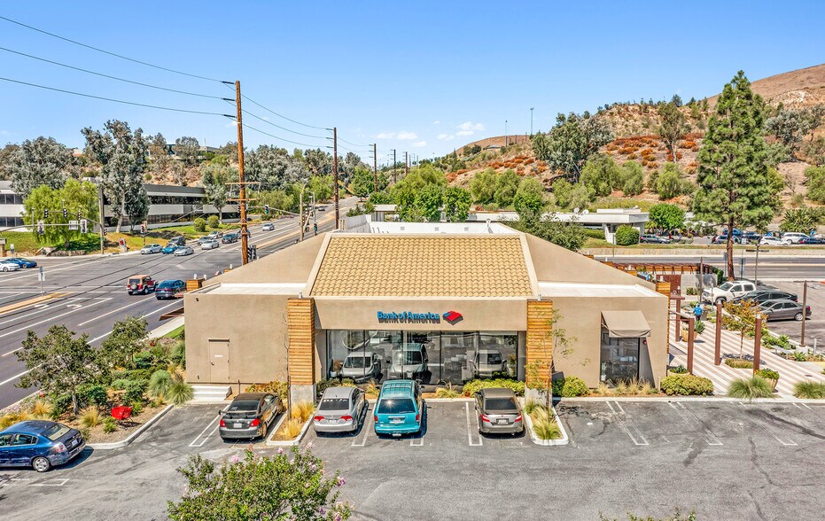More Photos Of 30805-30895 E Thousand Oaks Blvd, Westlake Village Unknown For Lease
